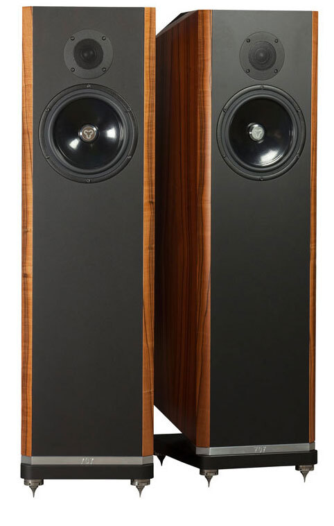 Kudos Titan 707 floorstanding loudspeakers in wood veneer